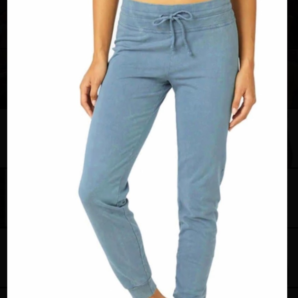 NEW Beyond yoga sweatpants